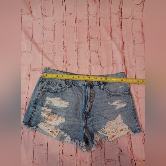 EUC Aeropostale High Rise Jean Shorts Size 10 - Picture 4 of 9